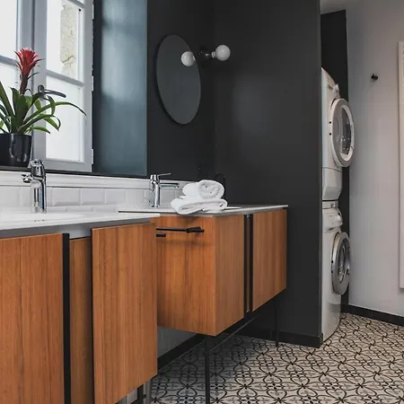 Luxury Two-bedroom ディナン
