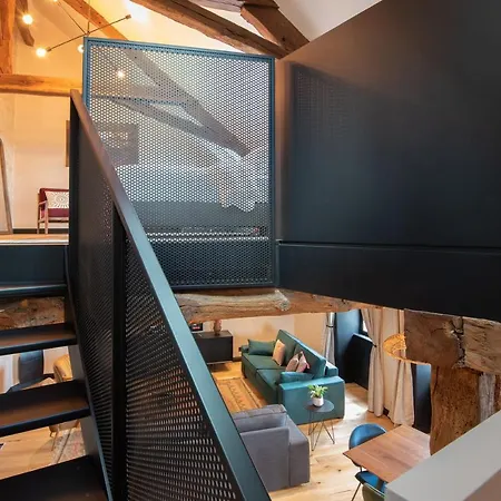 Luxury Two-bedroom アパート ディナン
